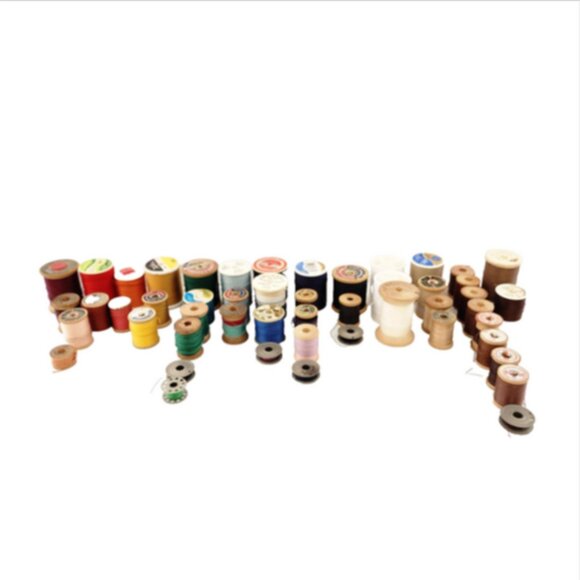 Antique Vintage 50 Assorted Color Thread Wooden Spools & Metal Bobbins M… - Picture 3 of 5